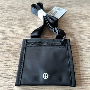 Lululemon Ever Ready Crossbody Bag NWT BLK LAST ONE - price firm please